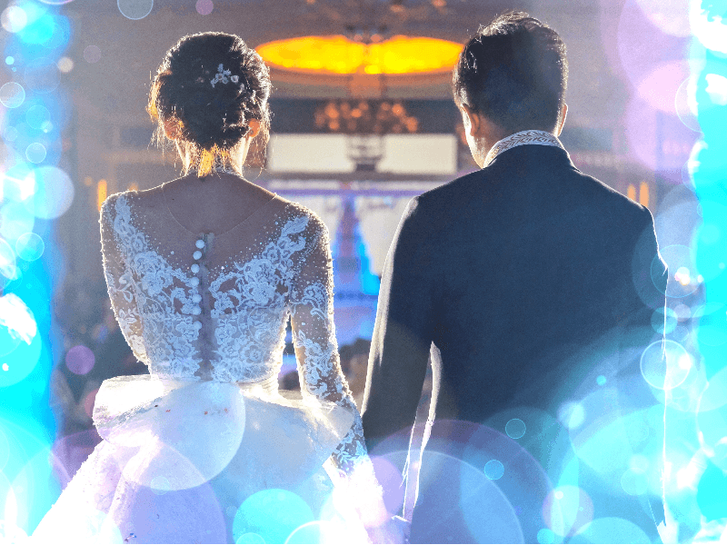 Wedding DJ or Live Band? Wedding DJ or Live Band?